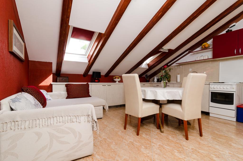 Mala Ana Apartment *